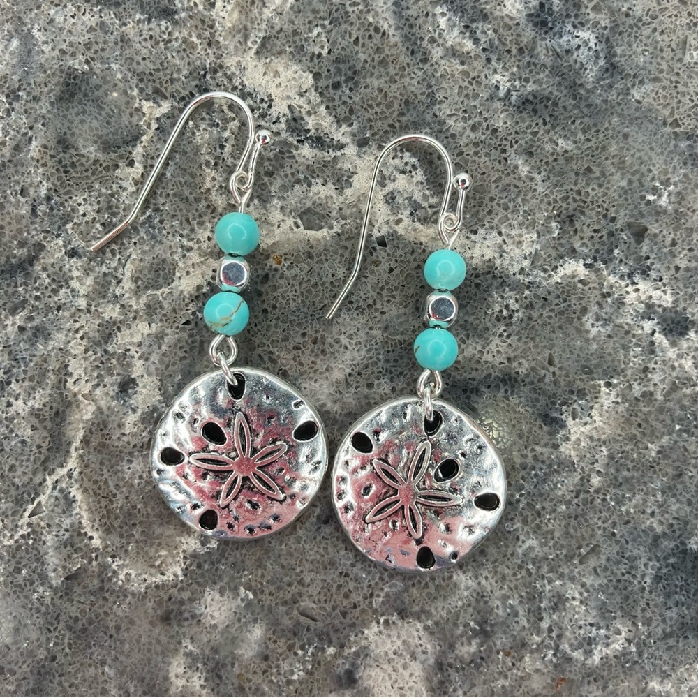 💰 𝕊 𝕠 𝕝 𝕕 💰 Sand Dollar and Turquoise Dangle Earrings - Picture 3 of 15